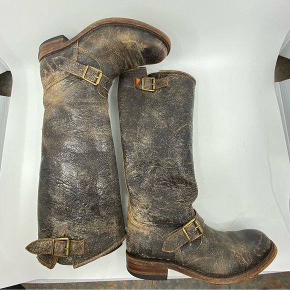 Frye Veronica  Leather Boots Color Brown Fashion Cracked Shiny Finish SZ 6 - Picture 9 of 15